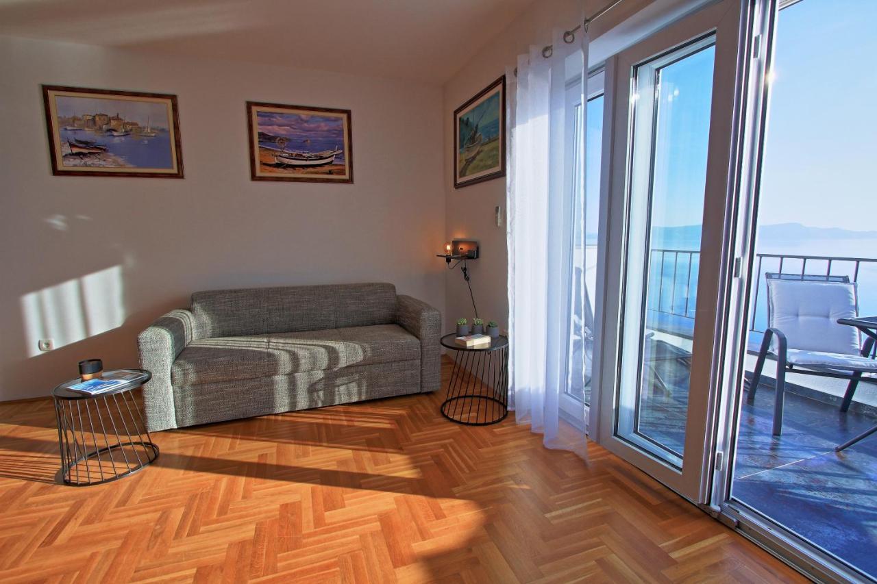 Studio Apartman Luka Senj  Buitenkant foto