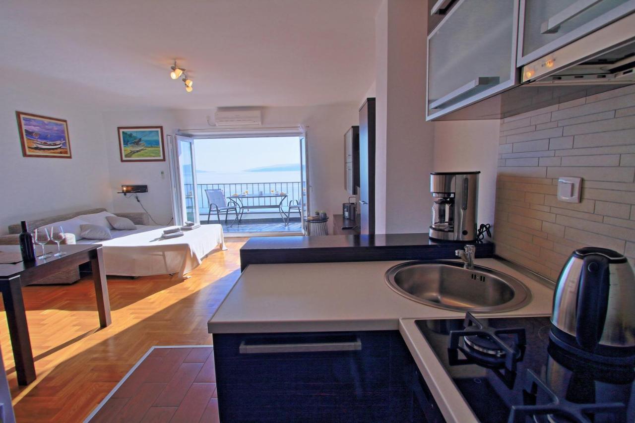 Studio Apartman Luka Senj  Buitenkant foto